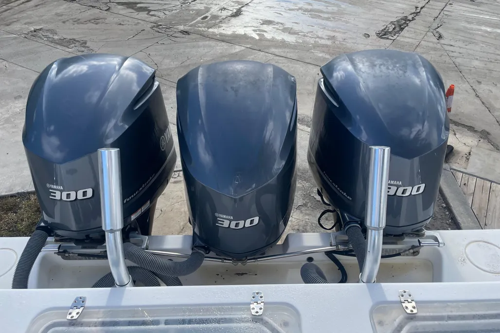 Triple Yamaha 300s